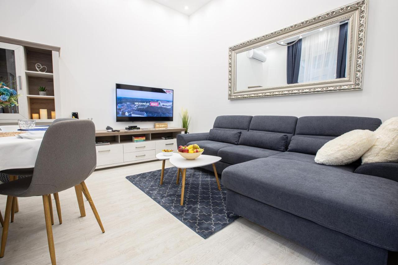 Theatre Square Apartments Novi Sad Dış mekan fotoğraf